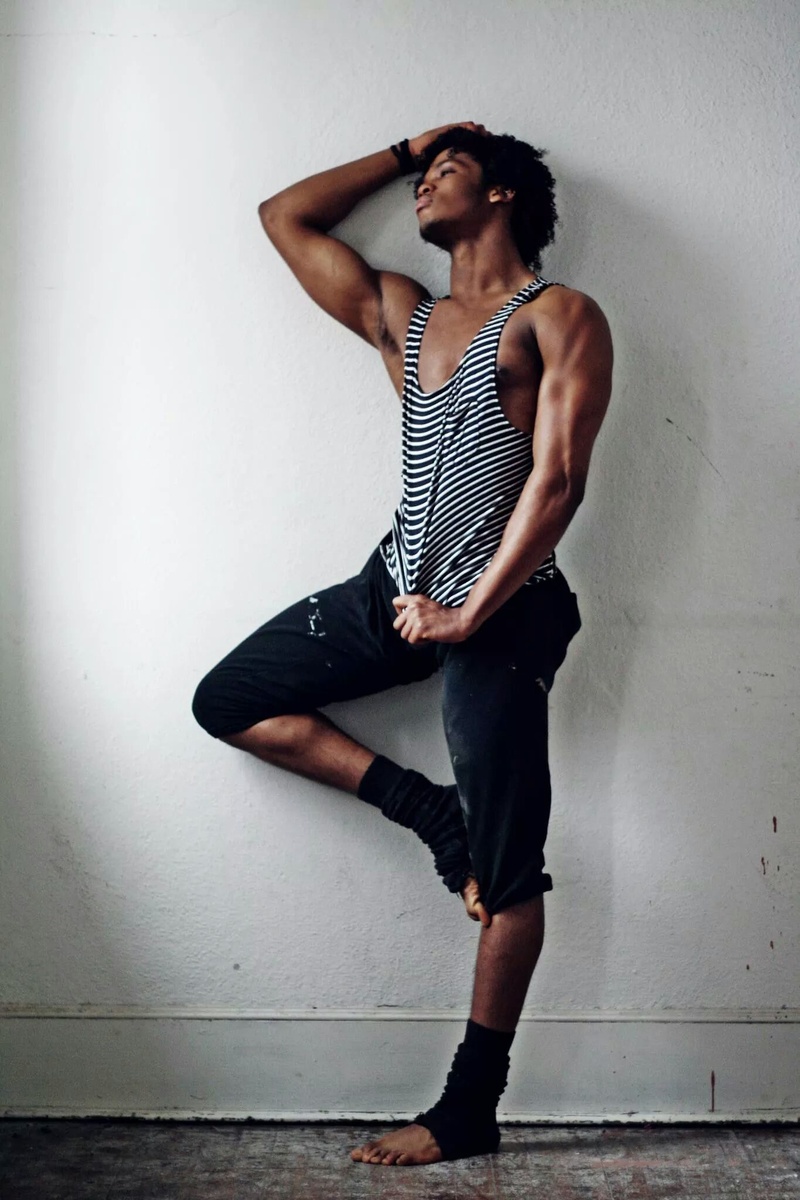 Male model photo shoot of Dani Miguel