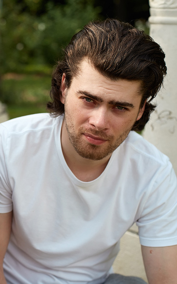Male model photo shoot of Alexey Kashpersky