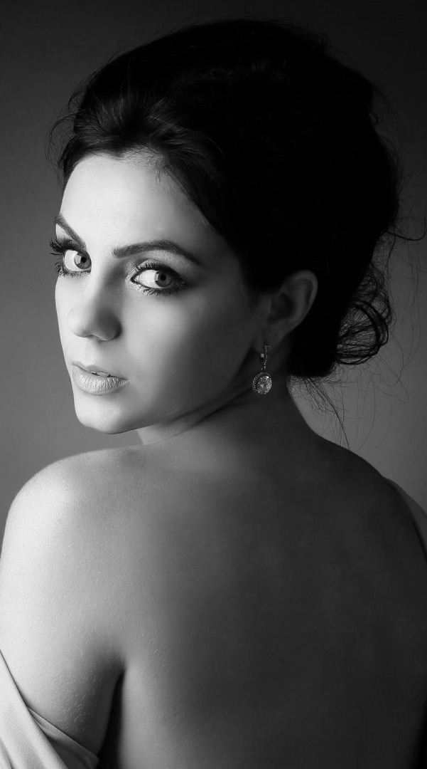 Female model photo shoot of Tanya Belova