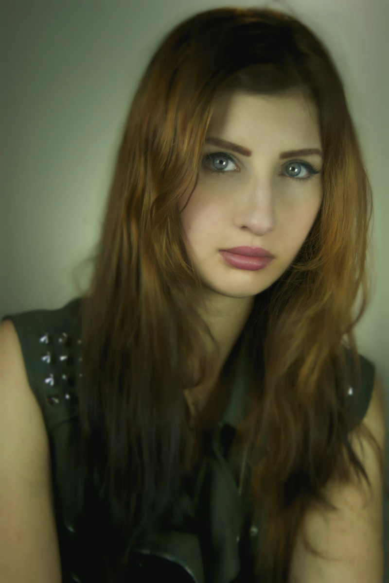 Female model photo shoot of amberdawn 