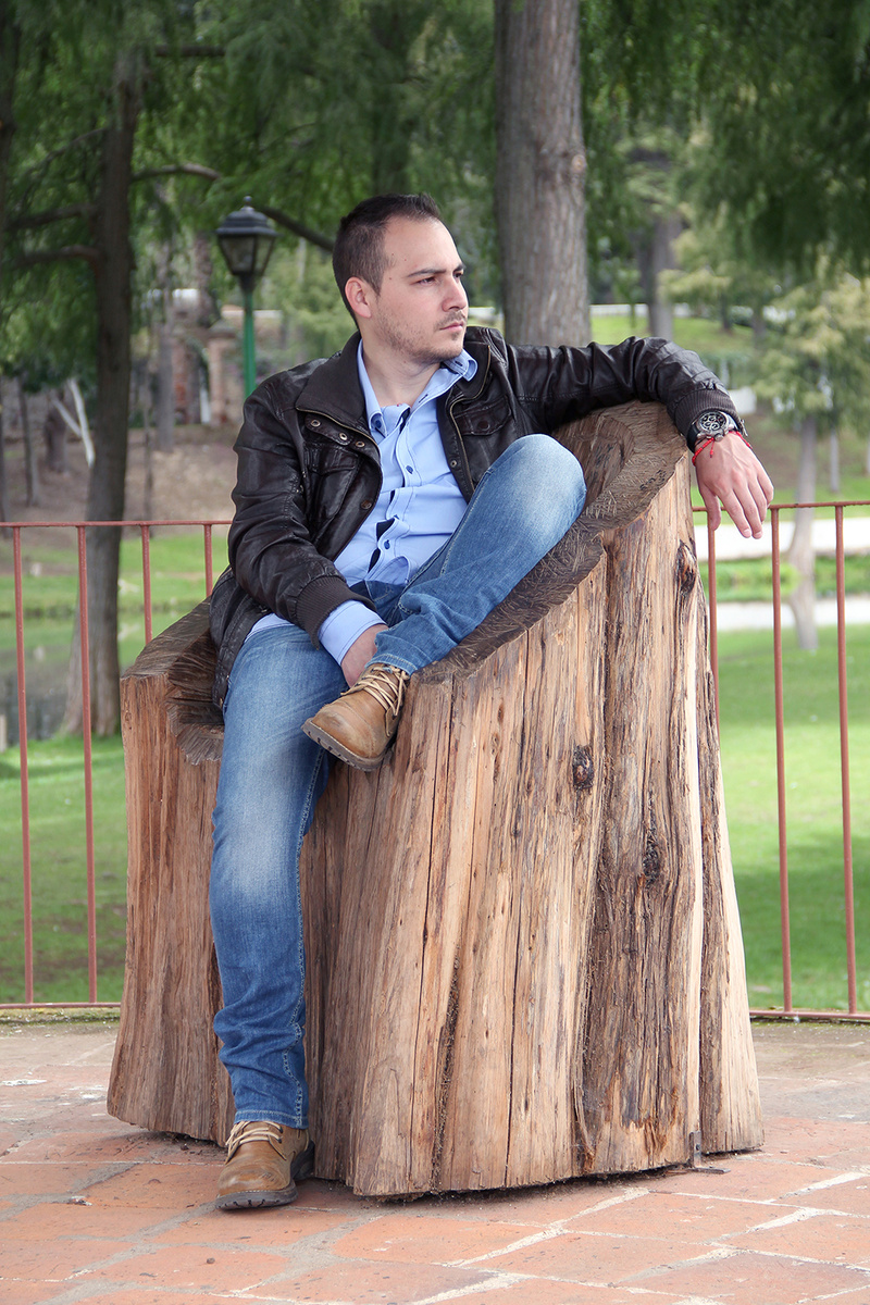 Male model photo shoot of ArturoHCordero in Ex hacienda de Chautla, Pebla