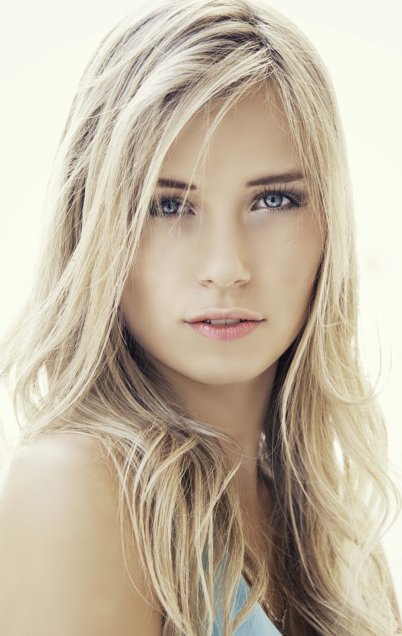 Female model photo shoot of Paula Jakowiec