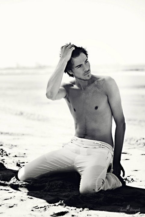 Male model photo shoot of Sebastien Ulens