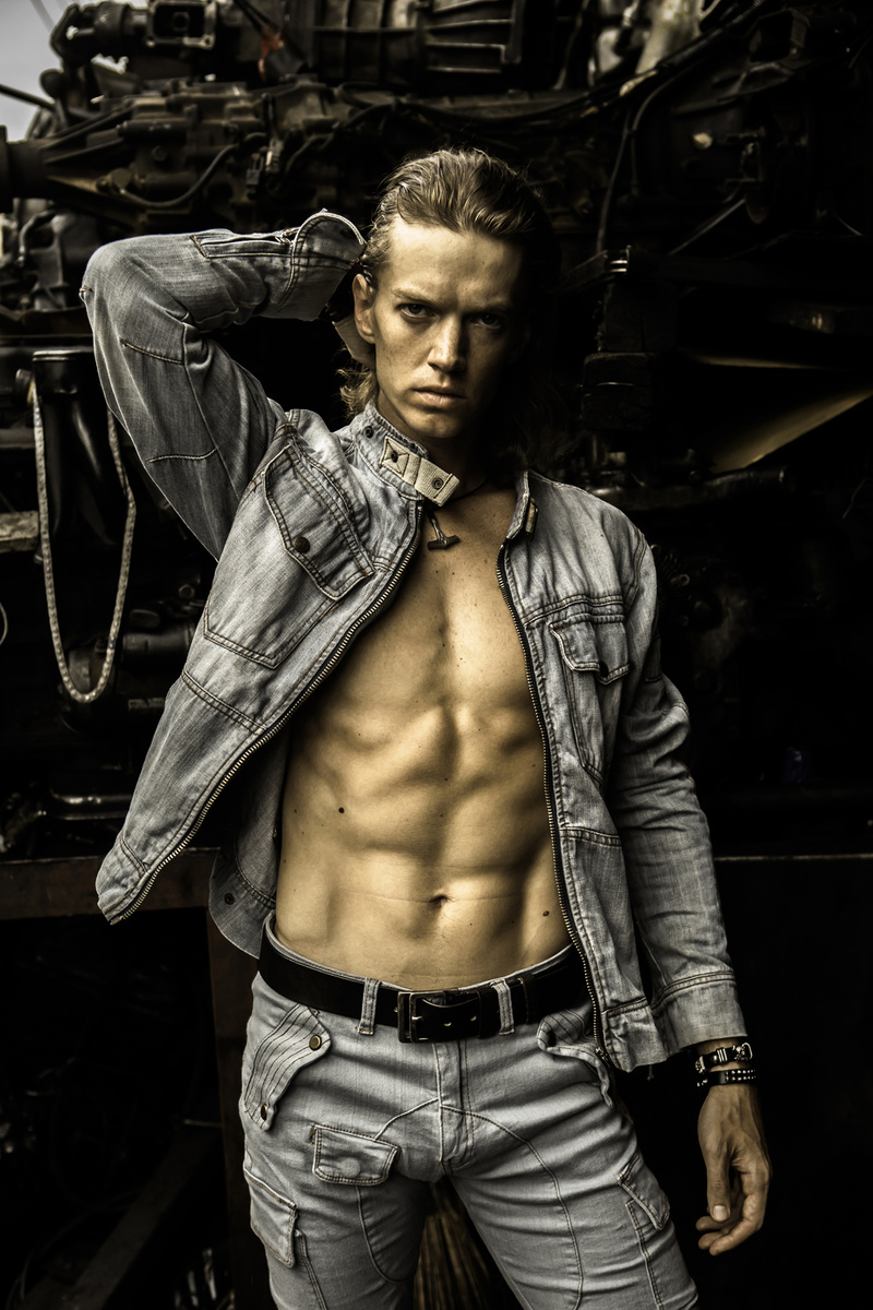 Male model photo shoot of ArtemKuzmin