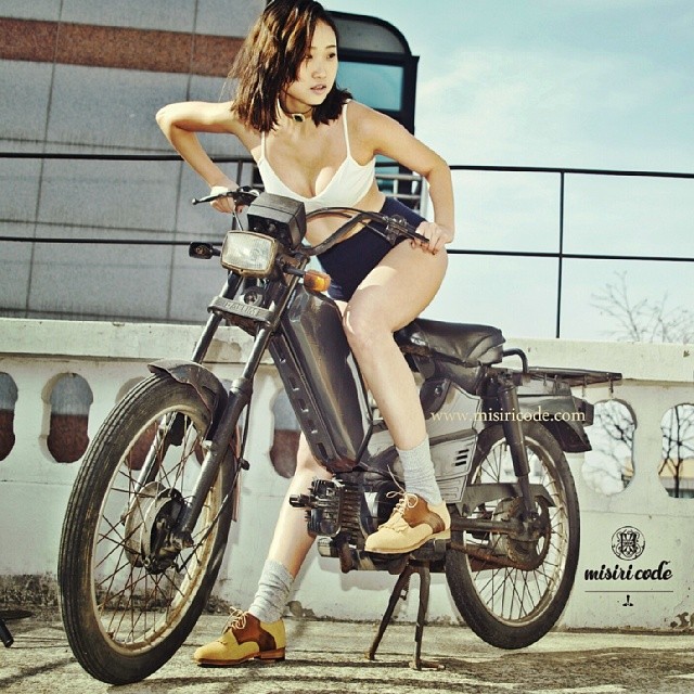 Female model photo shoot of Gao GO