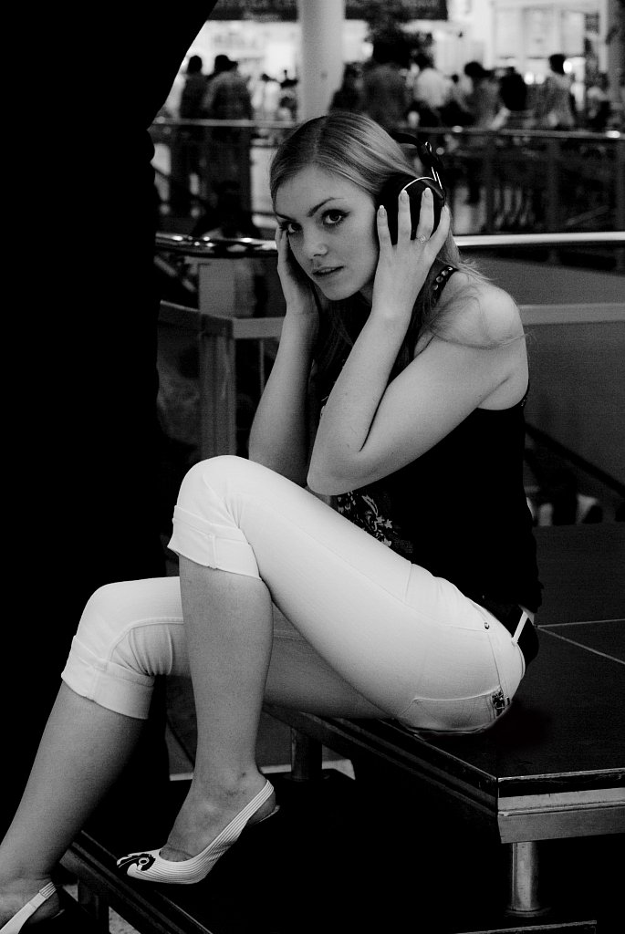 Female model photo shoot of YuliaKJWalsh
