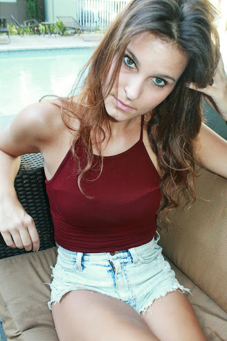 Female model photo shoot of Alexistrolan