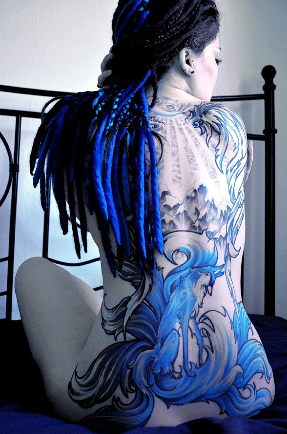Female model photo shoot of Blue Vixen