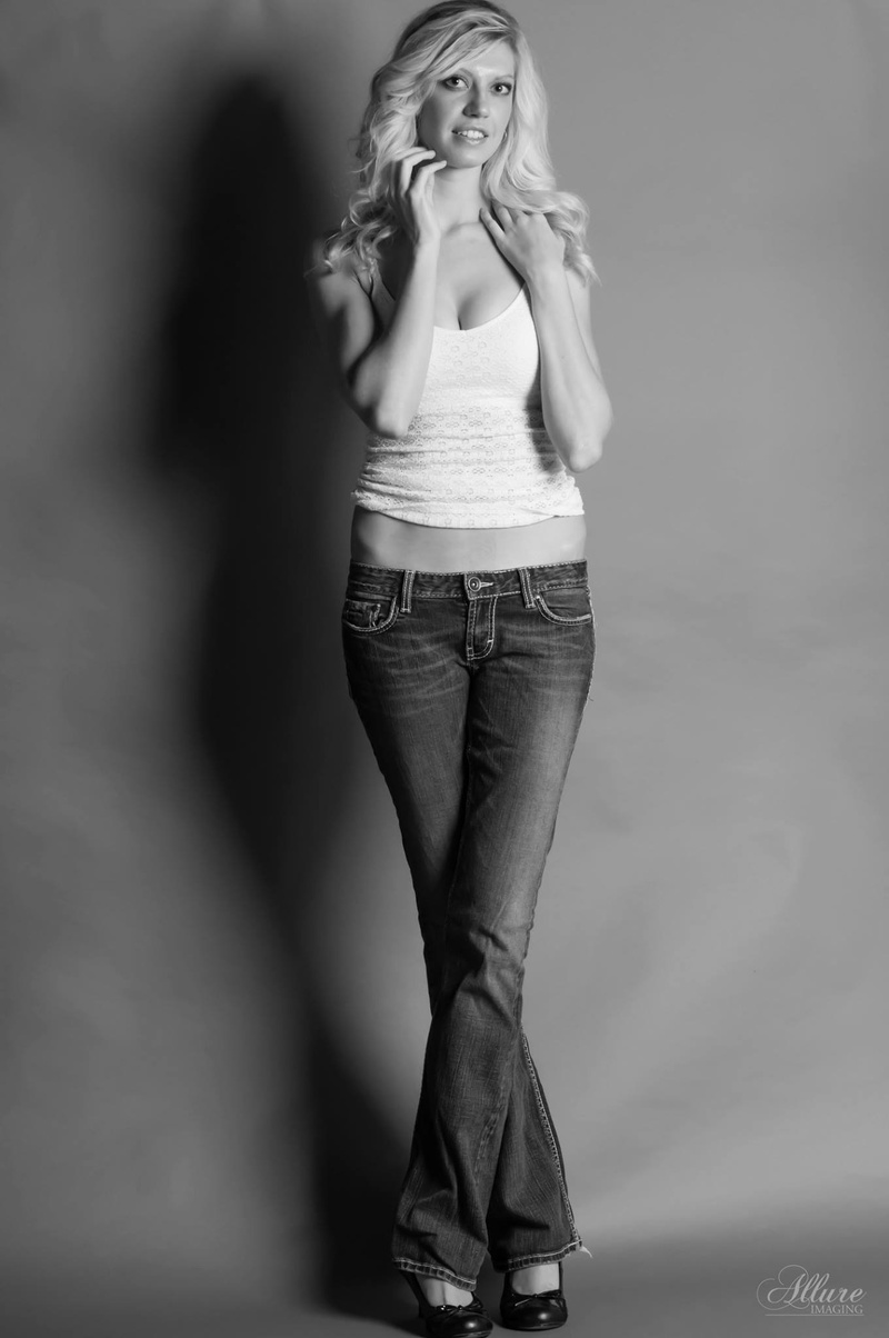 Female model photo shoot of Alicia Marie VanderHart