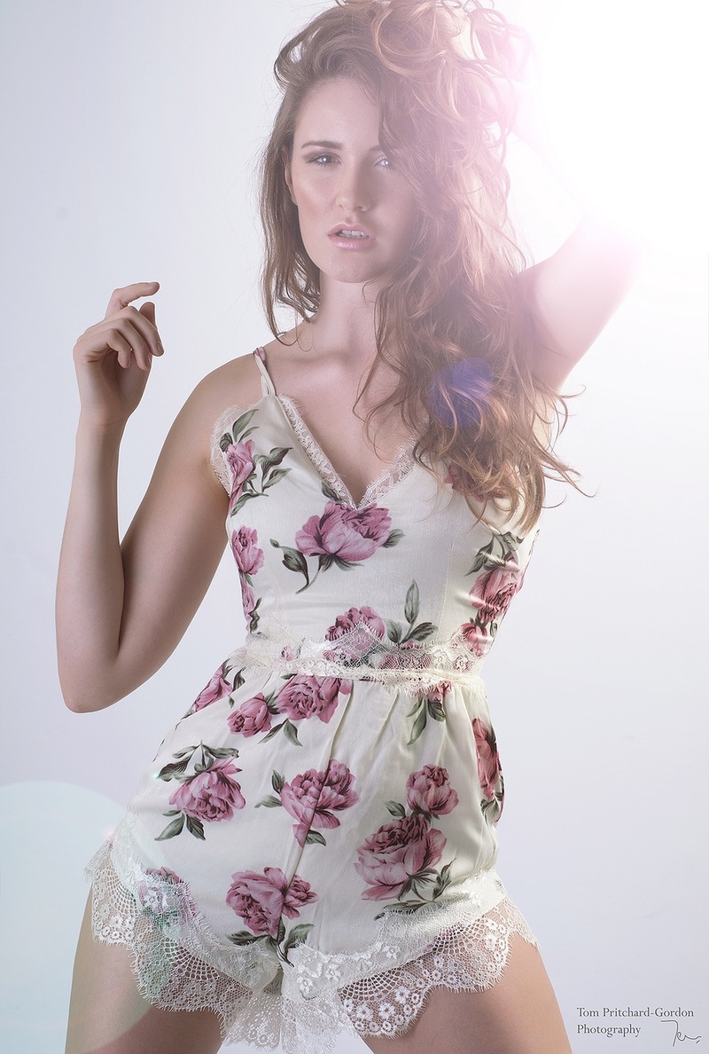 Female model photo shoot of Jessica_Hunt