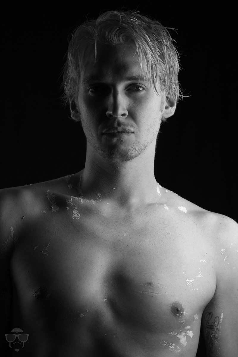 Male model photo shoot of SergioPineda in 81501