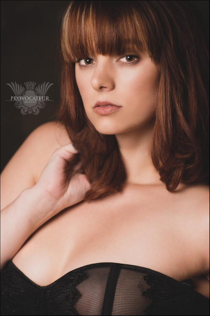 Female model photo shoot of Julia Simkin