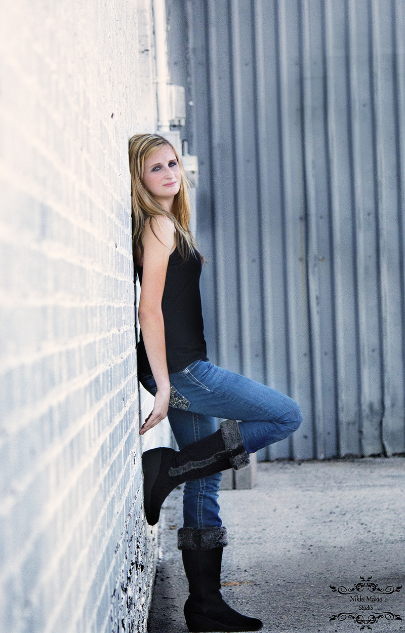 Female model photo shoot of Meagan_Aleece by NikkiMarieStudio in Fort Worth, TX