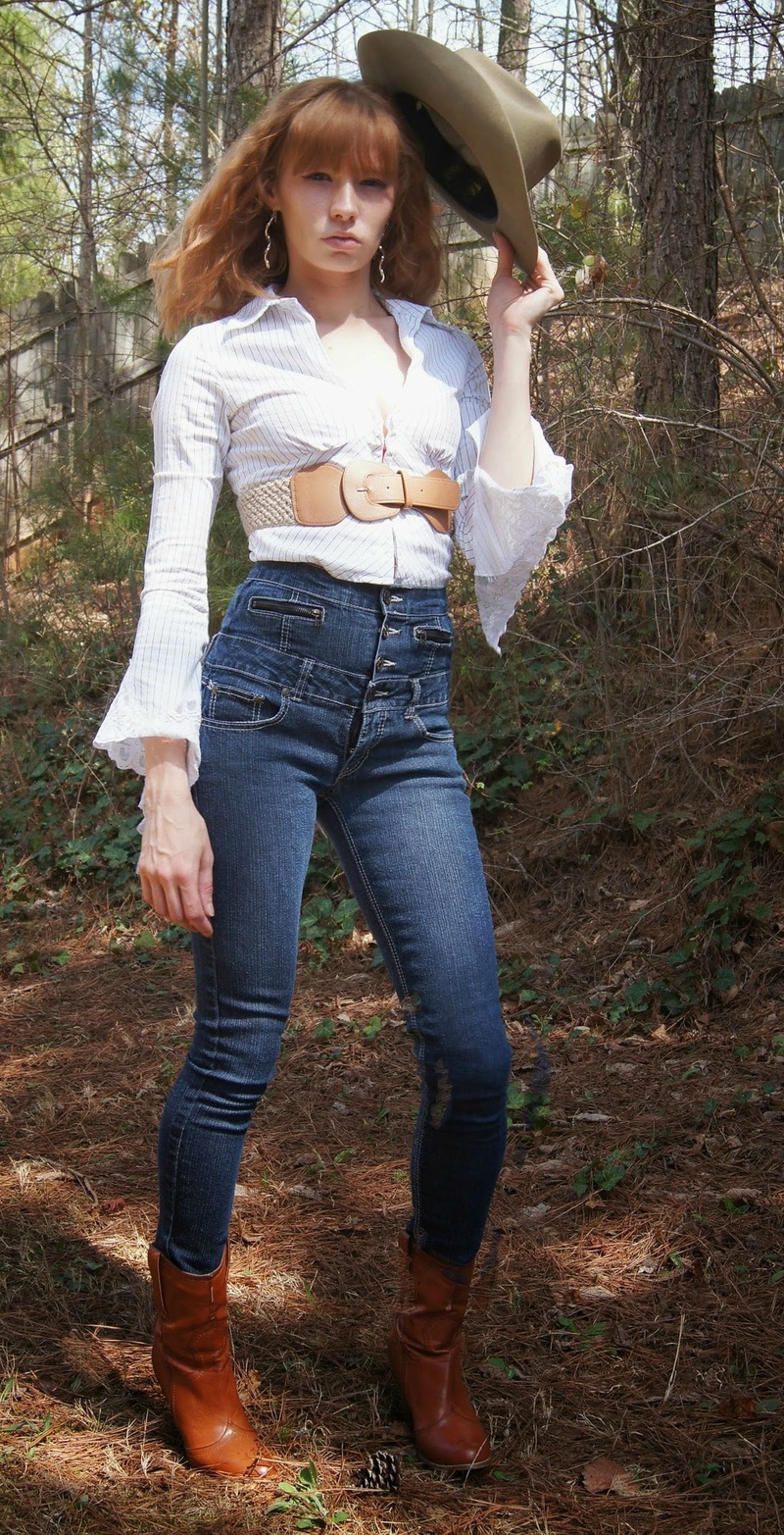 Female model photo shoot of Madeline Pressler