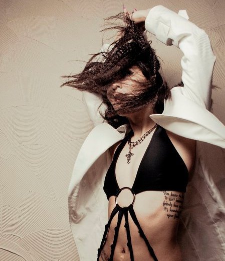 Female model photo shoot of mariyah wallace