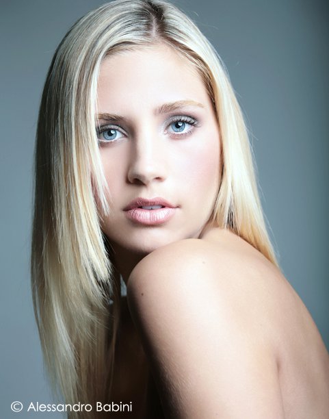 Female model photo shoot of smd5328