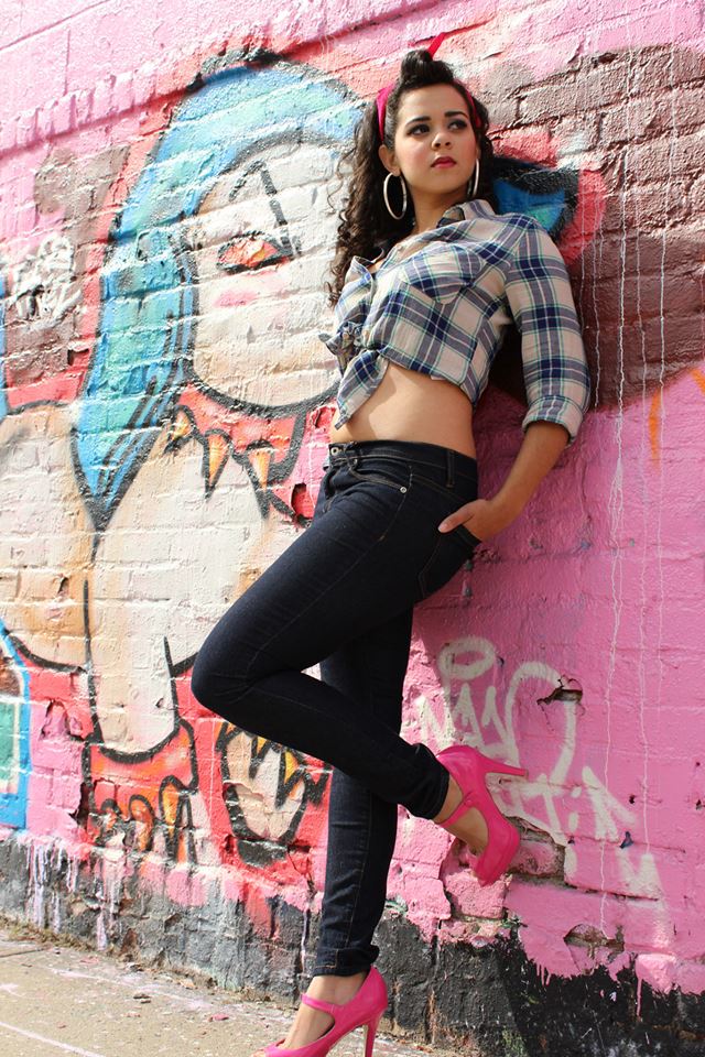 Female model photo shoot of Lauren Lola