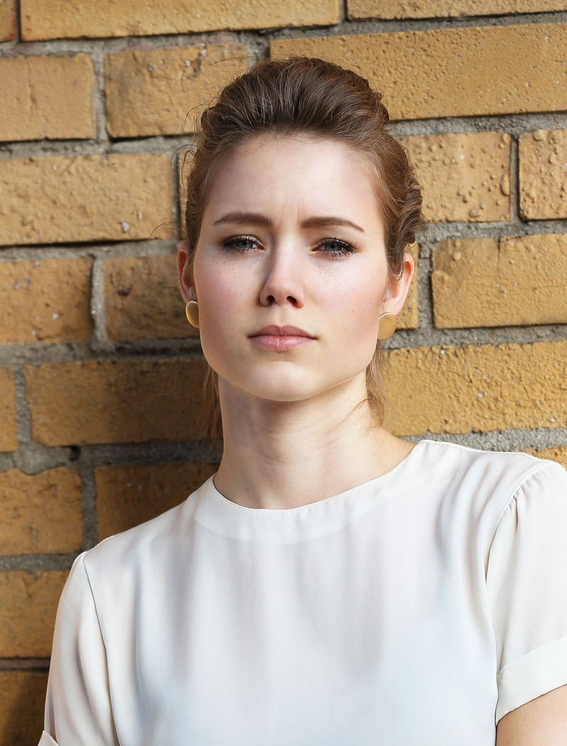 Female model photo shoot of Julyanda in Berlin