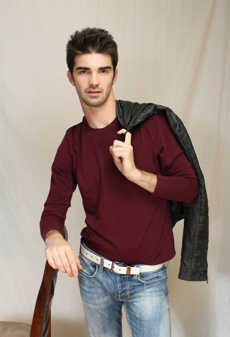 Male model photo shoot of dbroekemier