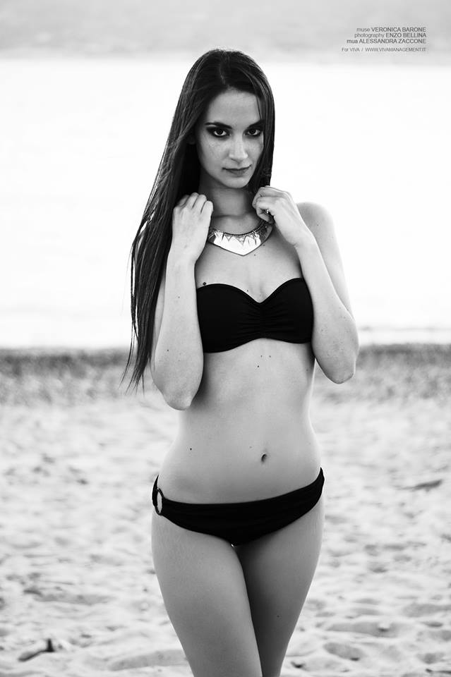 Female model photo shoot of Veronica Barone