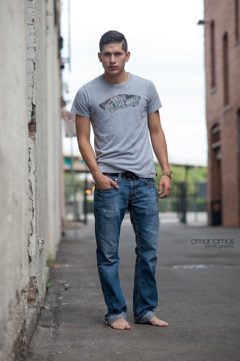 Male model photo shoot of AnthonyCantu