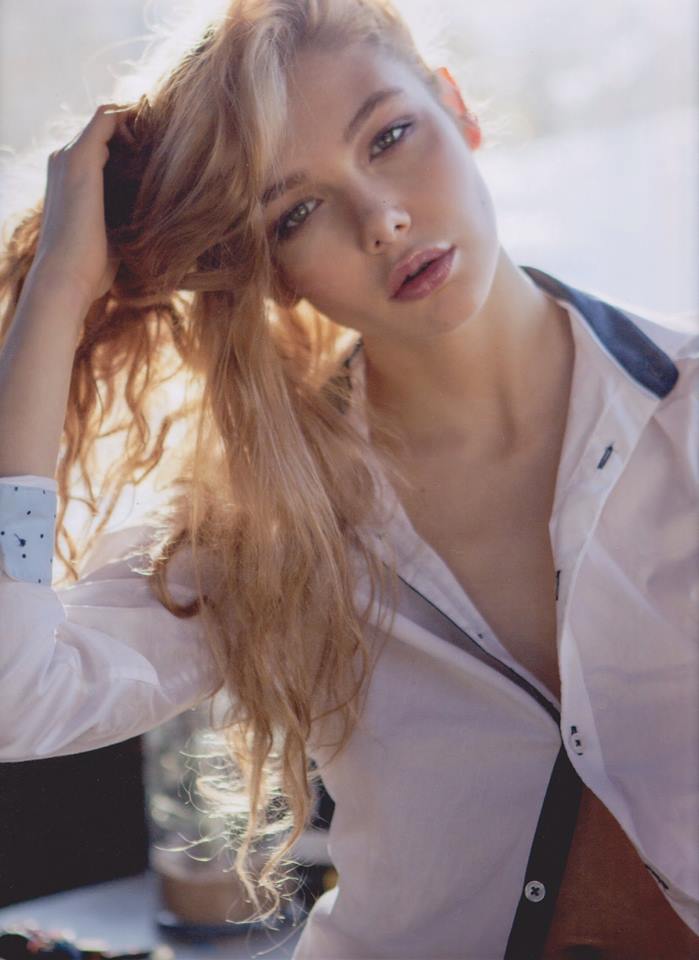Female model photo shoot of Anna Bel