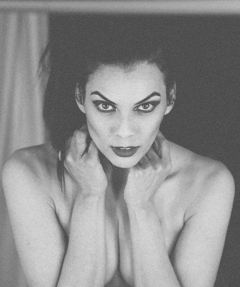 Female model photo shoot of Char Starling