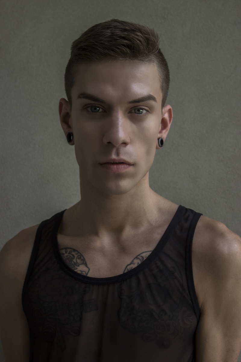 Male model photo shoot of Riley Foxx by Ei Model Management