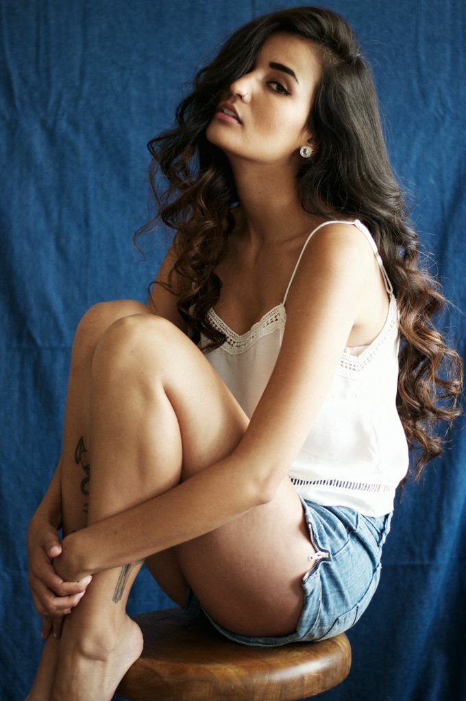 Female model photo shoot of Ellie Marquez