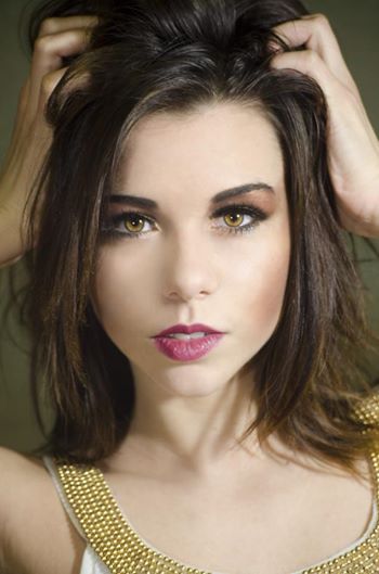 Female model photo shoot of Eva Colwell by ashleyminniti