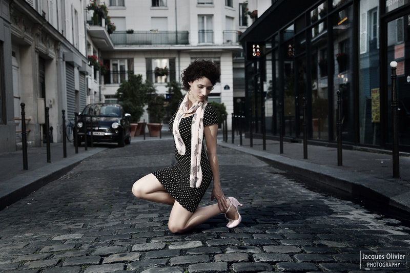 Female model photo shoot of Niels in Paris