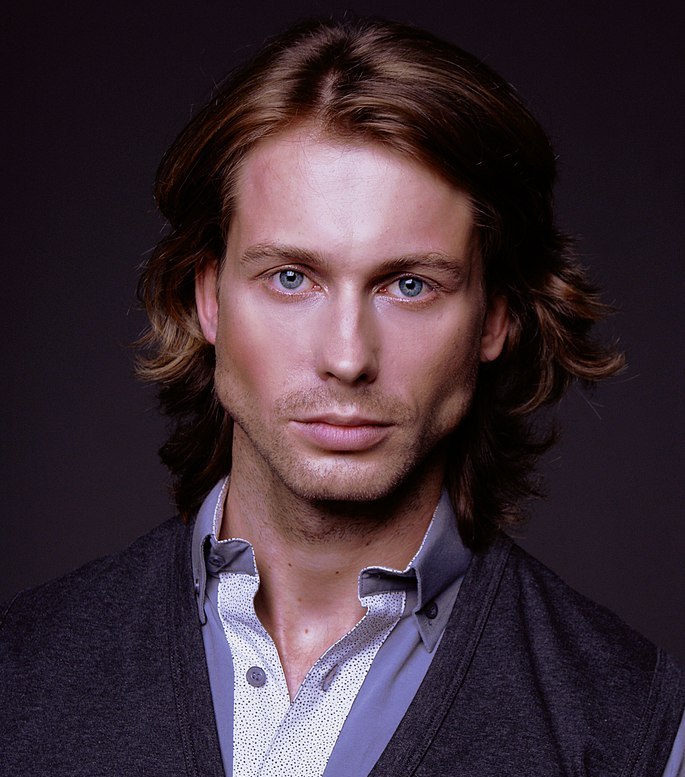 Male model photo shoot of Daniil Glekin