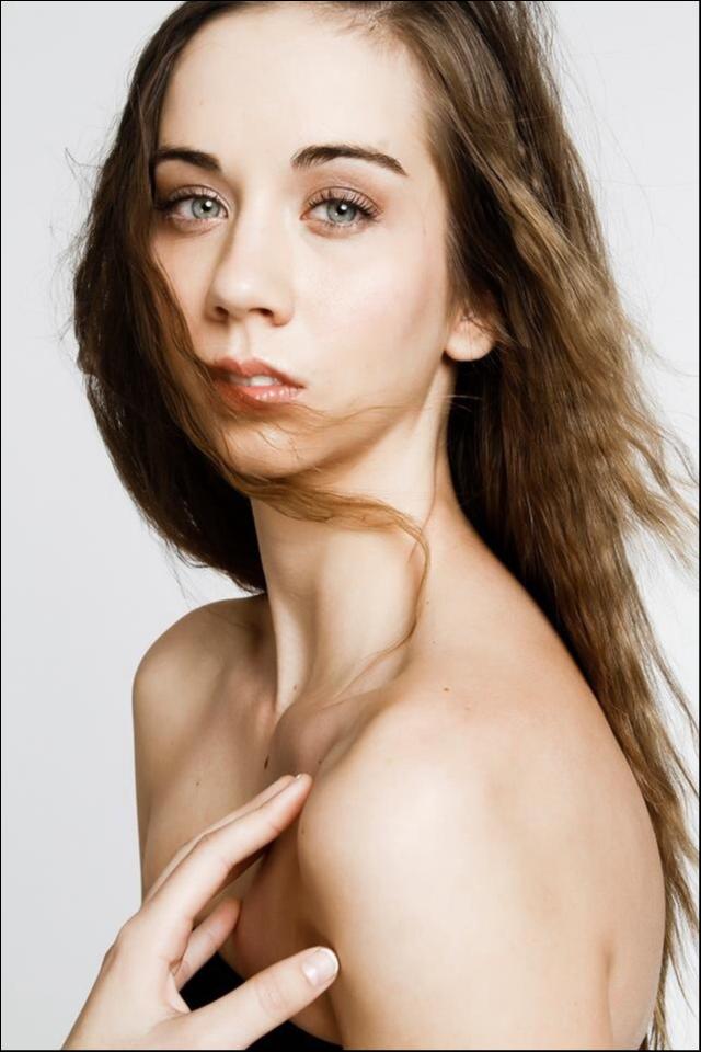 Female model photo shoot of Mollie Elise