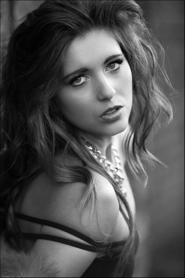 Female model photo shoot of Amanda Louise Brown