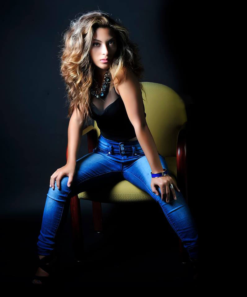 Female model photo shoot of Rosmery Solorzano