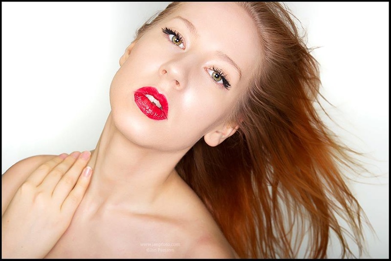 Female model photo shoot of Elizabeth Sweden