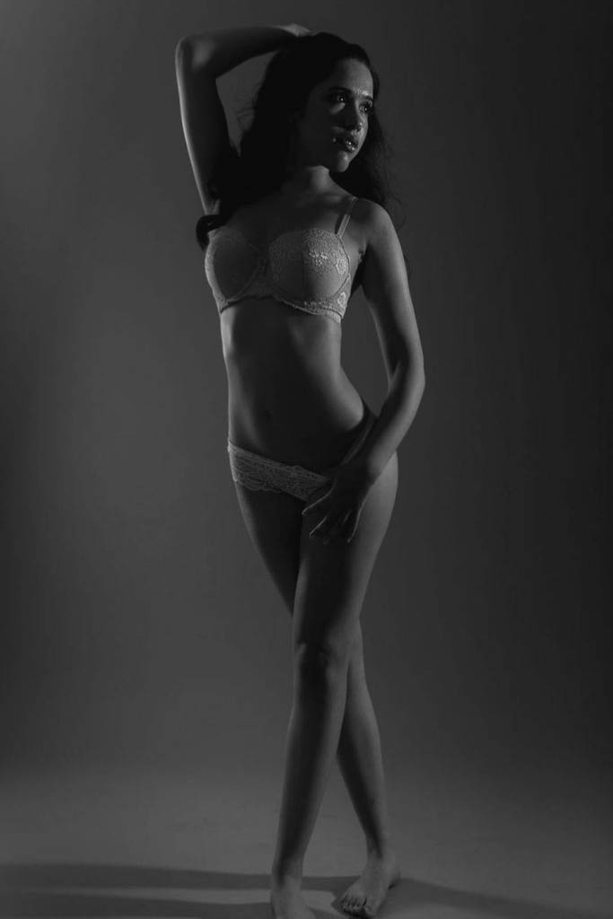 Female model photo shoot of juliar by Sage Light Studio