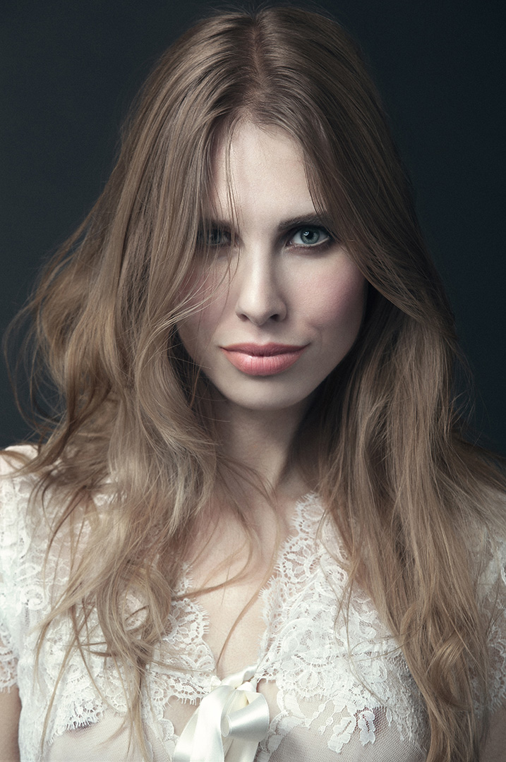 Female model photo shoot of Eva Lagerweij in Amsterdam