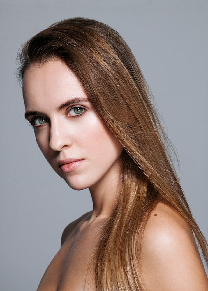 Female model photo shoot of Elizavetta Vechaslovina