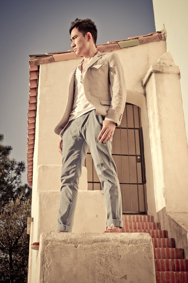 Male model photo shoot of KeitHoward