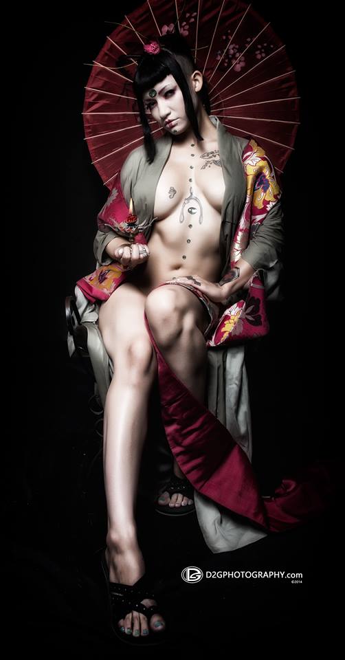 Female model photo shoot of Felix Fatale
