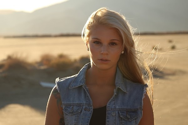 Female model photo shoot of Tabathaskyy in Lucern Valley, California