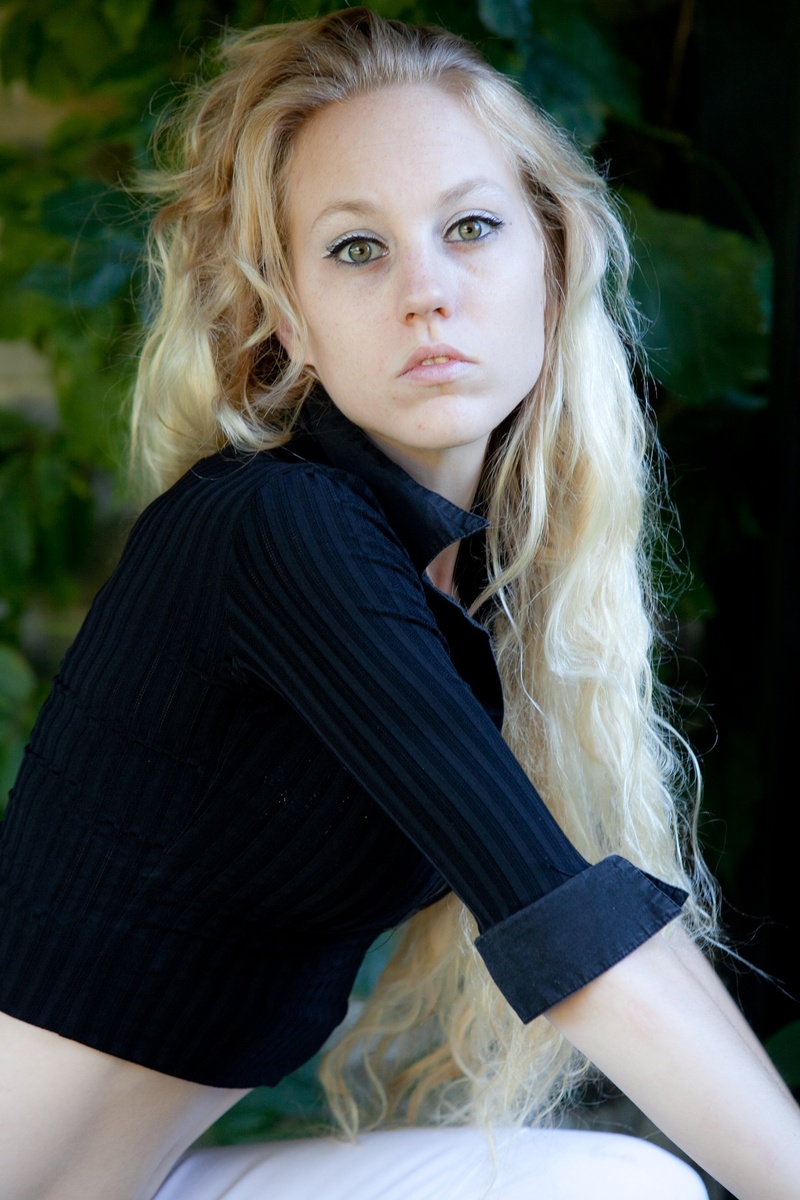 Female model photo shoot of Jenn Alton