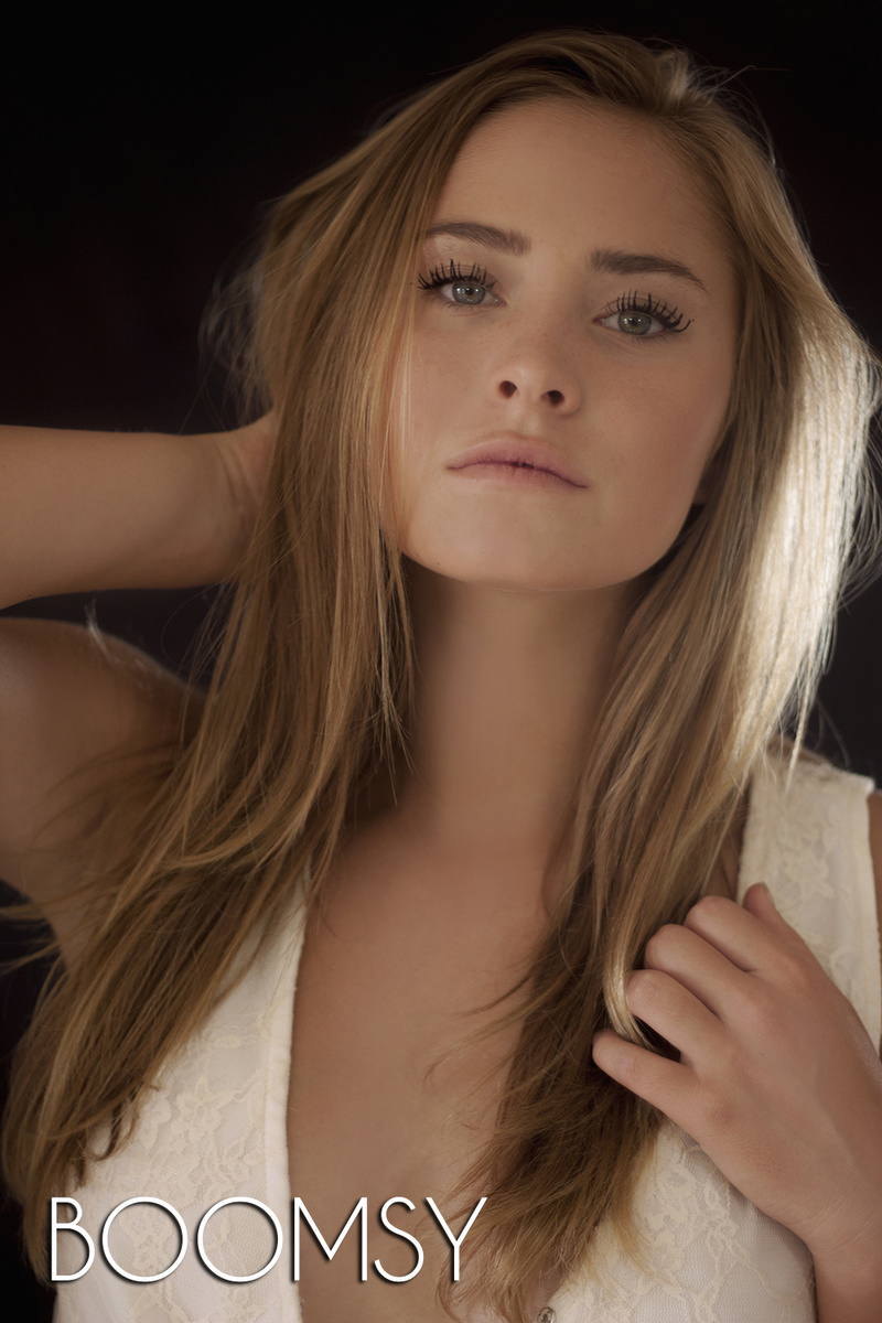 Female model photo shoot of Chloe Rogers in Murrieta, CA