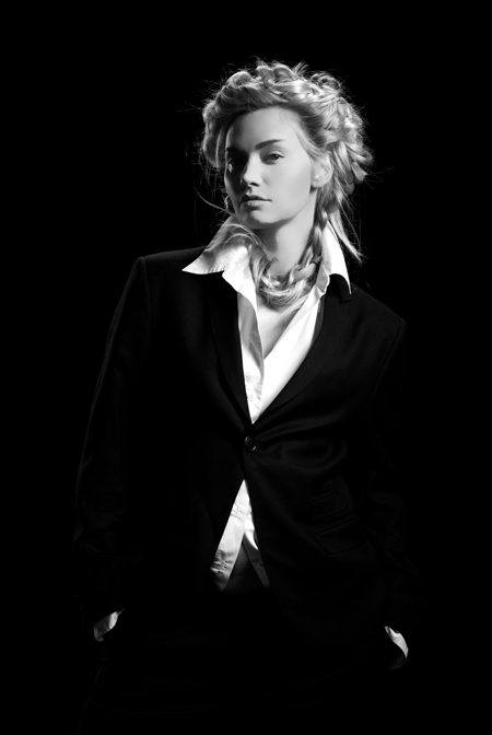 Female model photo shoot of Victoria Liub