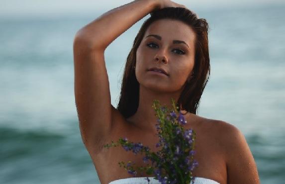 Female model photo shoot of Natalie MarElia in Sand Key Beach