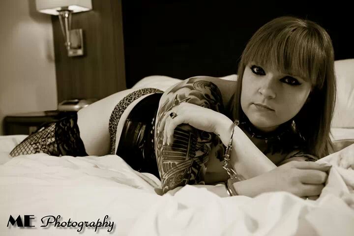 Female model photo shoot of Scarlet Fever xoxo