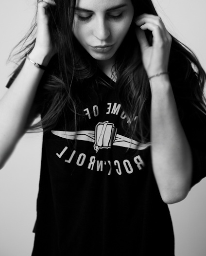 Female model photo shoot of Liz Zh