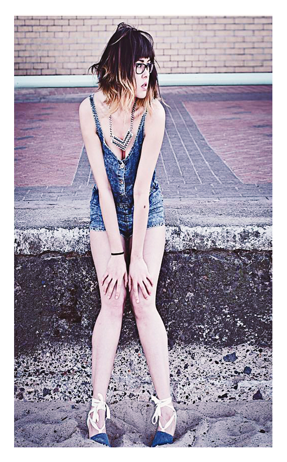Female model photo shoot of Carolina Targosz