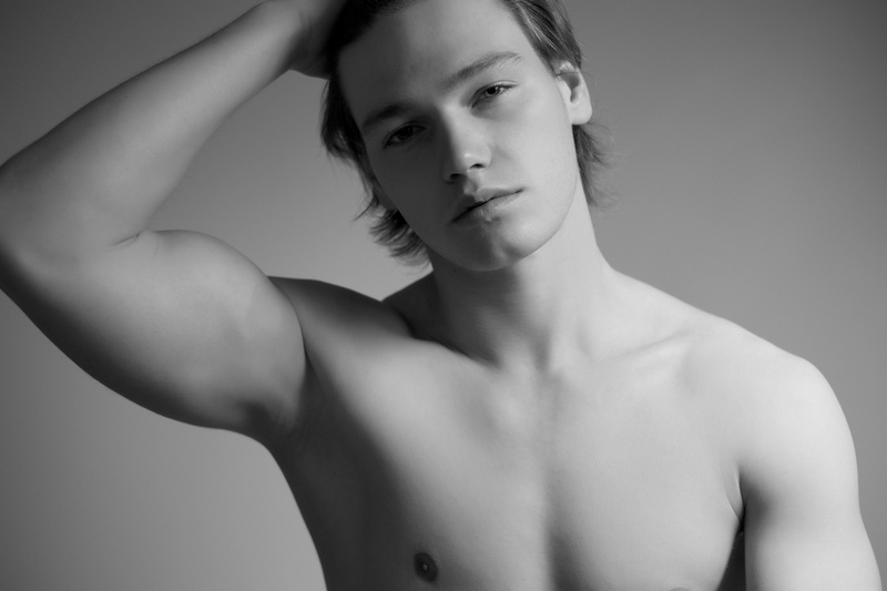 Male model photo shoot of Benjamin Lea